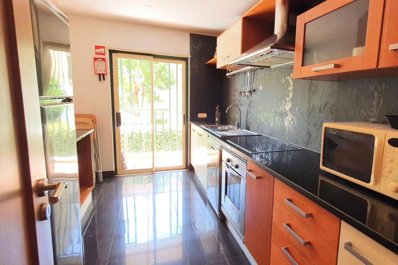 Classic 2Bdr Apartment Near Beach By Lovelystay ラゴア エクステリア 写真