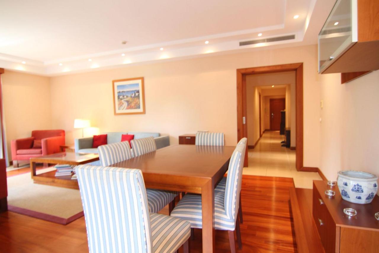 Classic 2Bdr Apartment Near Beach By Lovelystay ラゴア エクステリア 写真